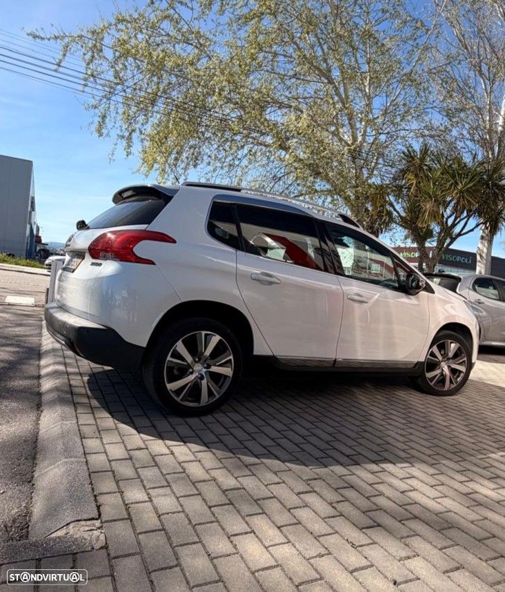 Peugeot 2008 1.6 BlueHDi Allure - 4