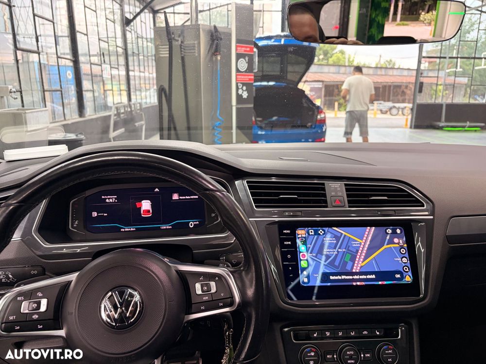 Volkswagen Tiguan - 12
