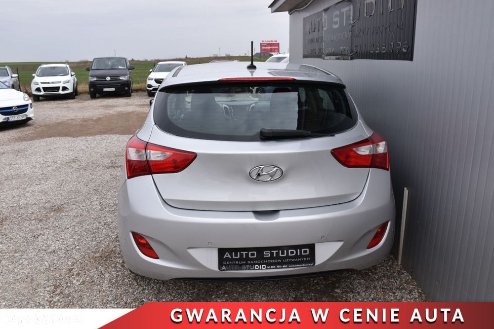 Hyundai i30 1.6 CRDi Fifa World Cup Edition - 29