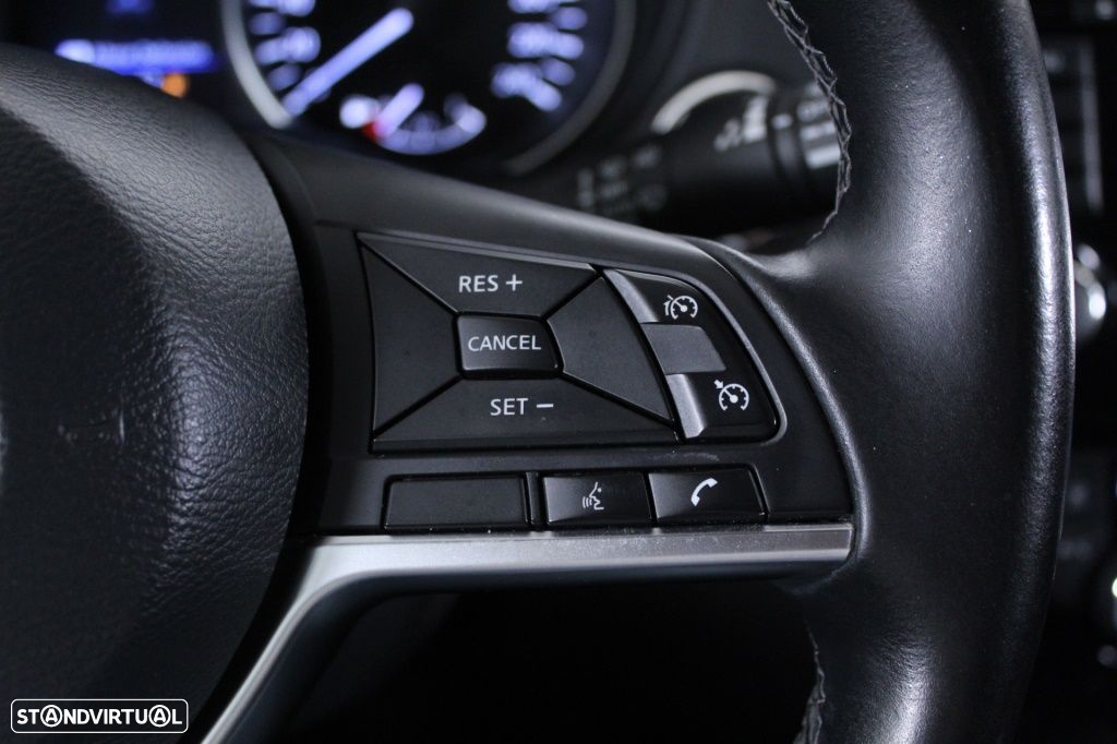Nissan Qashqai 1.5 dCi N-Connecta - 23