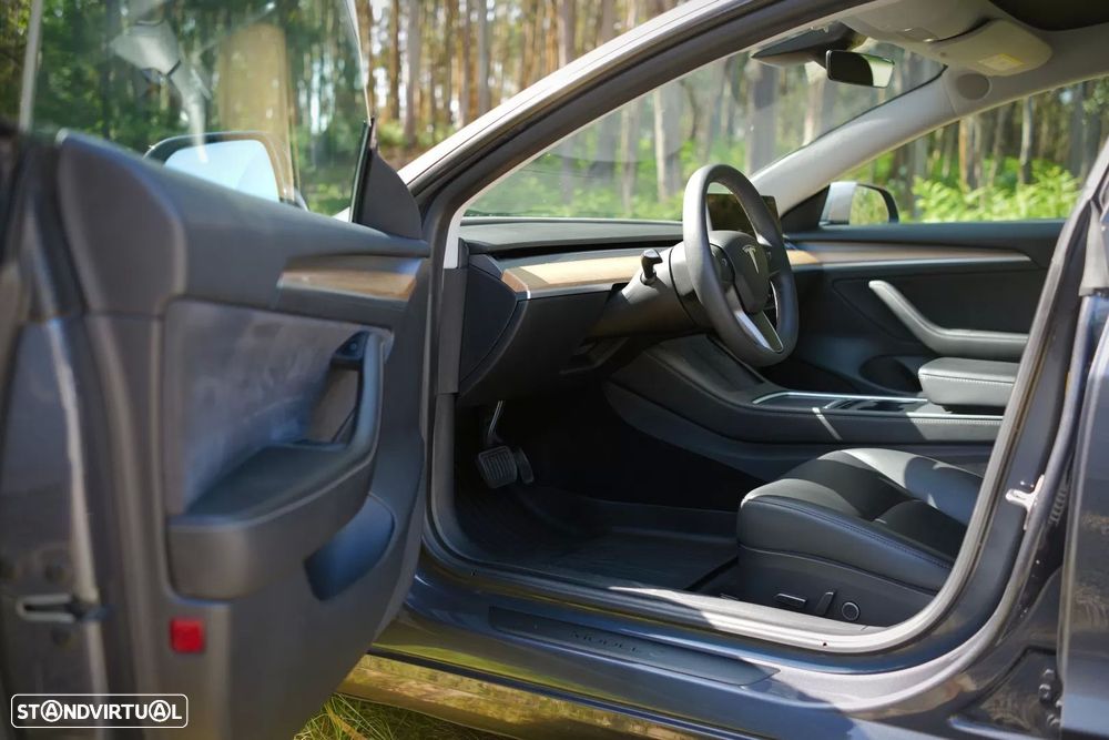 Tesla Model 3 Long Range Tração Integral - 17