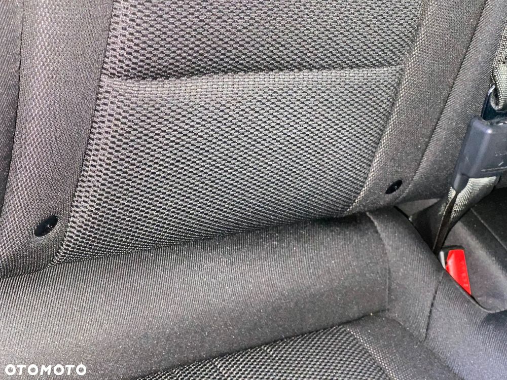 Hyundai i40 Kombi blue 1.7 CRDi DCT Trend - 18