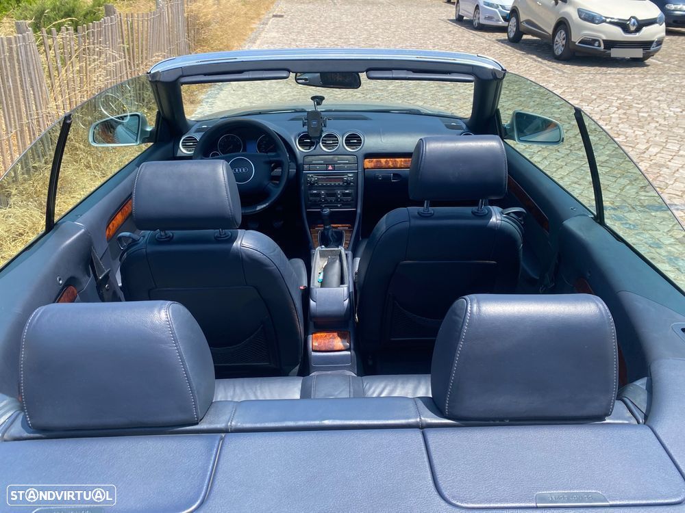 Audi A4 Cabrio 2.4 S-line - 12