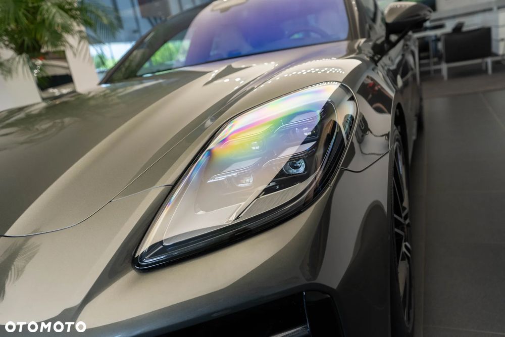 Porsche Panamera - 35