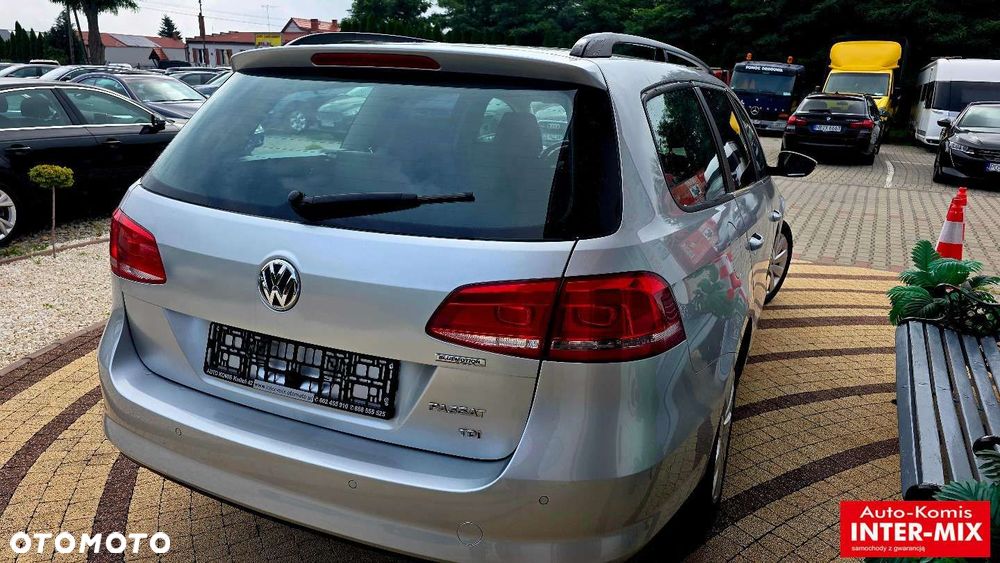Volkswagen Passat - 11