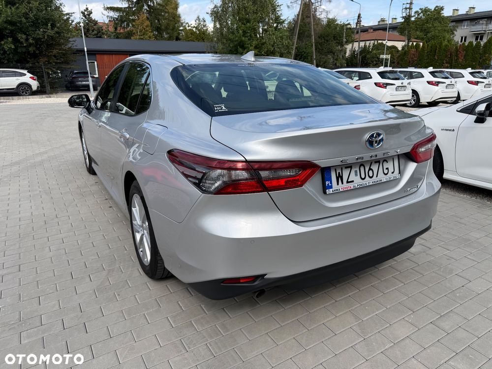 Toyota Camry 2.5 Hybrid Comfort CVT - 6