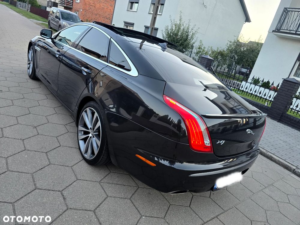 Jaguar XJ 3.0 D V6 Premium Luxury - 36