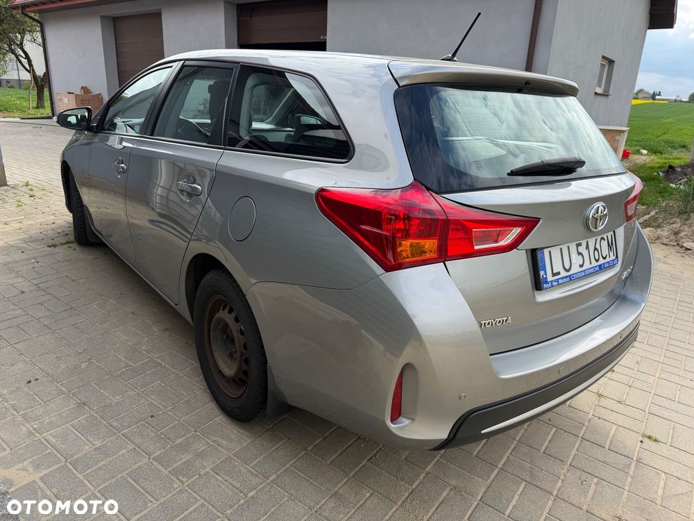Toyota Auris 1.4 D-4D Active - 9