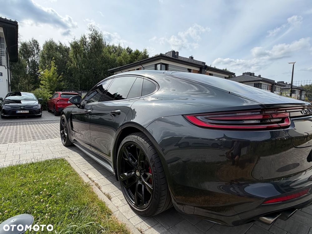 Porsche Panamera 4S - 13