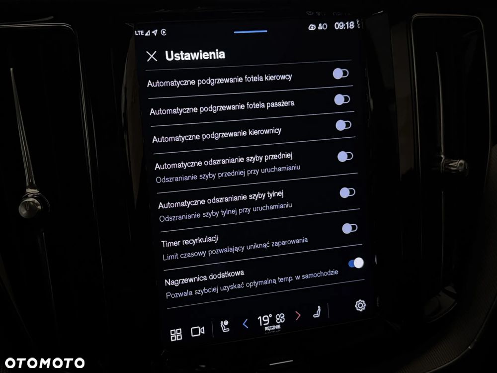 Volvo XC 60 B4 D AWD Plus Dark - 31