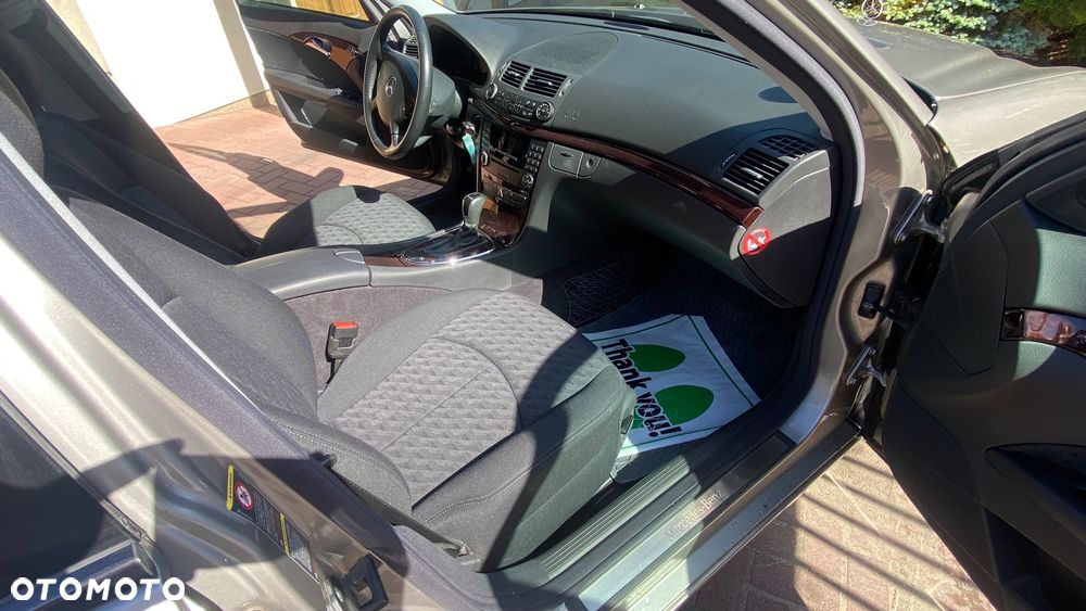 Mercedes-Benz Klasa E 200 Kompressor Automatik Classic - 9