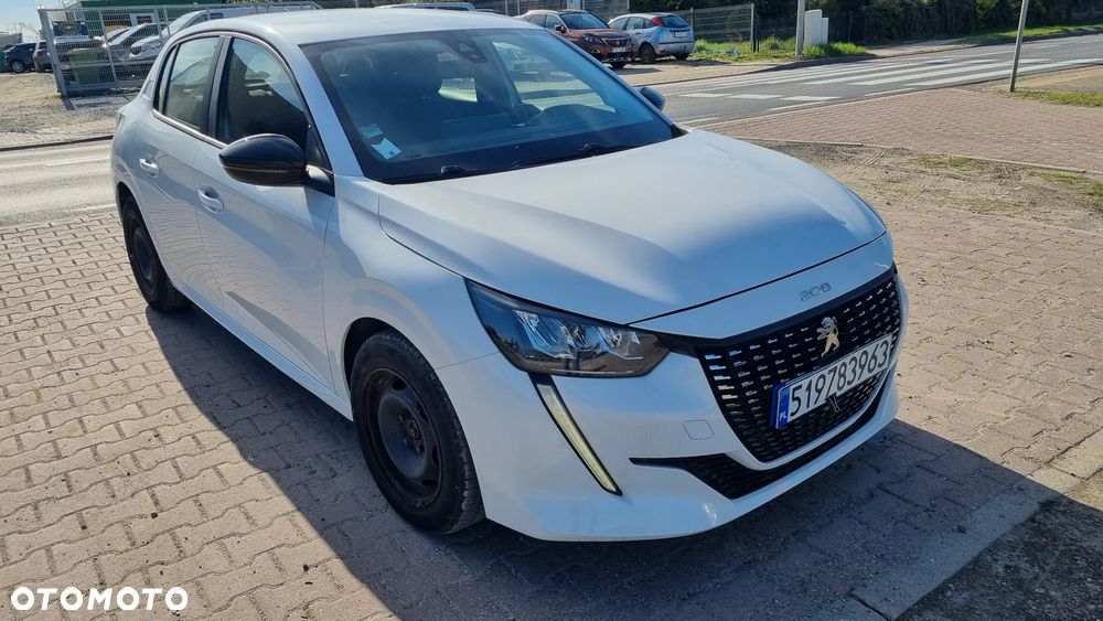 Peugeot 208 - 18