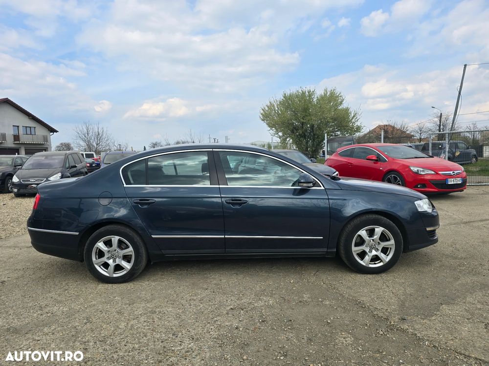 Volkswagen Passat - 12