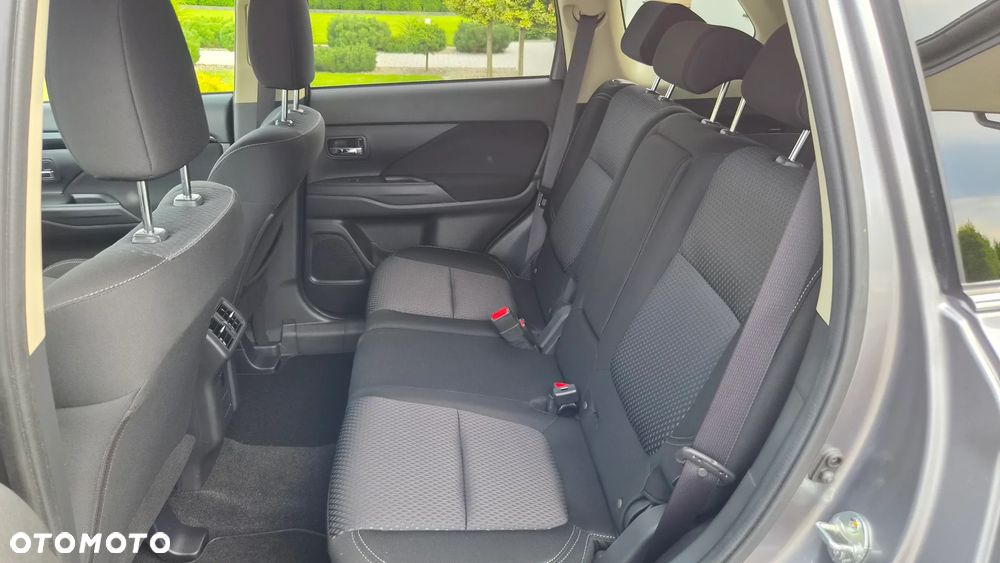 Mitsubishi Outlander 2.0 2WD CVT Spirit+ - 22