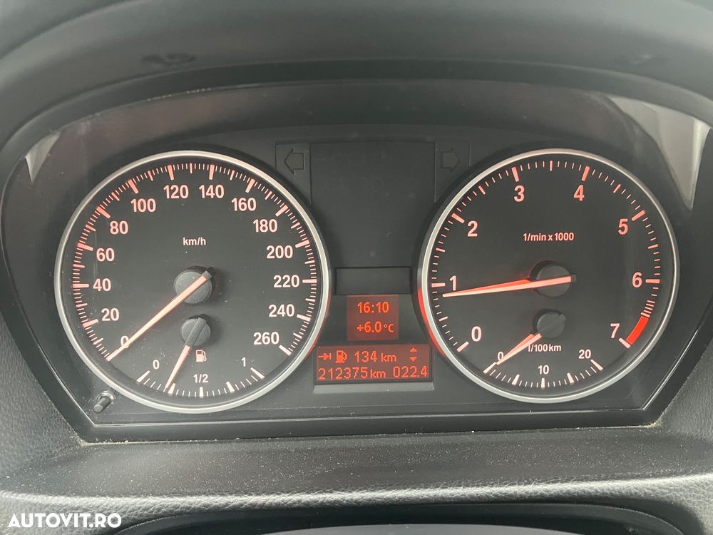 BMW Seria 3 318i - 24