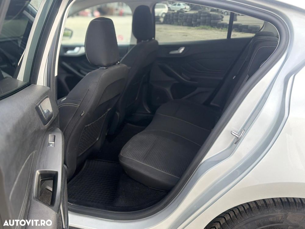 Ford Focus 1.0 EcoBoost Titanium - 19