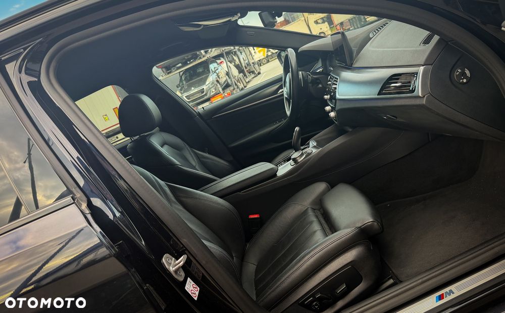 BMW Seria 5 520d xDrive mHEV M Sport sport - 24