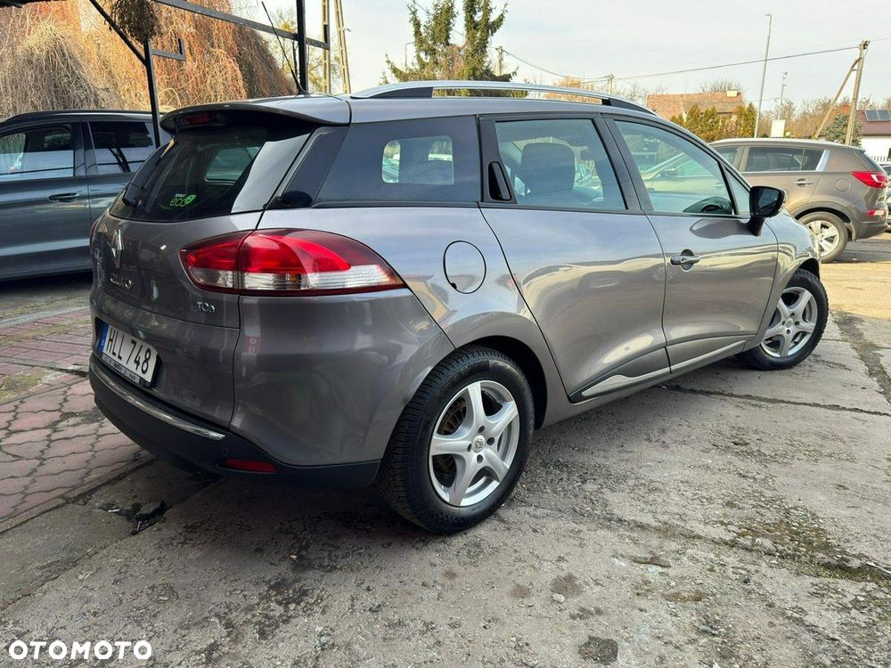 Renault Clio - 23