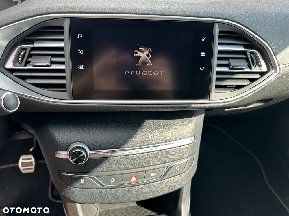 Peugeot 308 1.2 PureTech GPF GT Pack S&S - 26