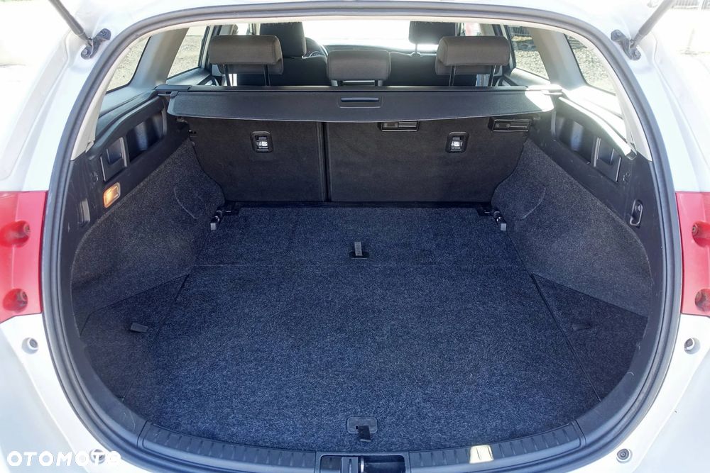 Toyota Auris 1.4 D-4D - 16