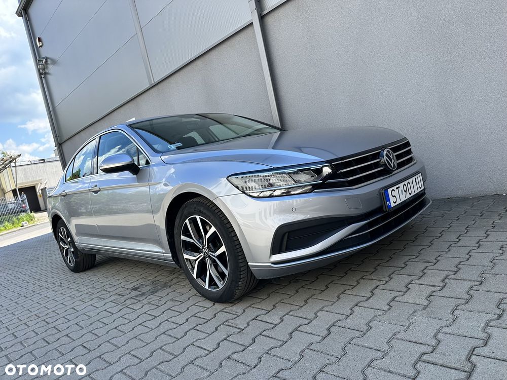 Volkswagen Passat 1.5 TSI EVO Elegance - 2