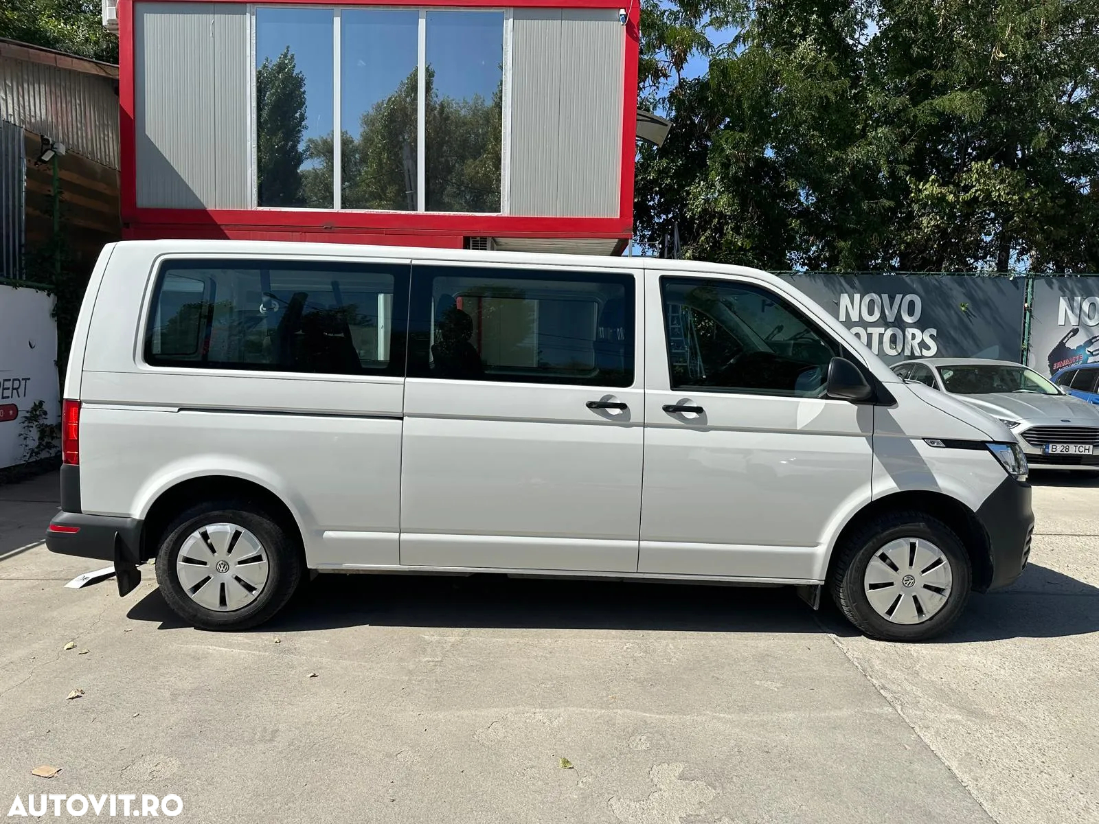 Volkswagen Transporter Sasiu CD T6.1 2.0 TDI 81 kW LR - 4