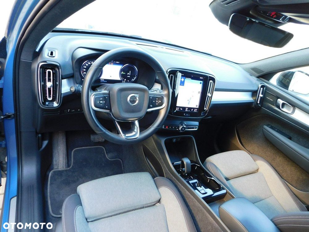 Volvo XC 40 - 18