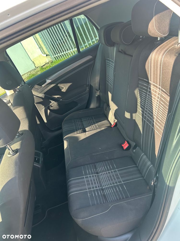 Volkswagen Golf 2.0 TDI BlueMotion Technology Lounge - 9