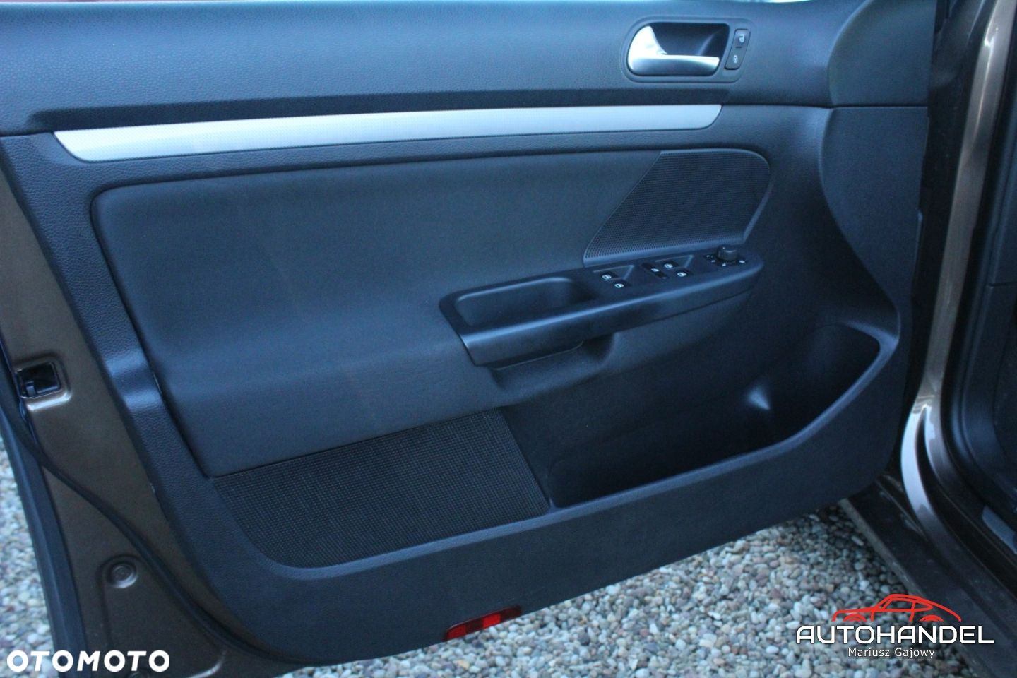 Volkswagen Golf - 8