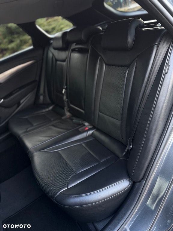 Hyundai i40 Kombi 1.7 CRDi DCT Premium - 29