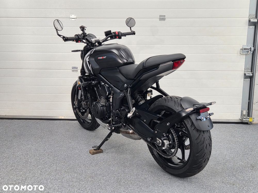 Triumph Trident - 5