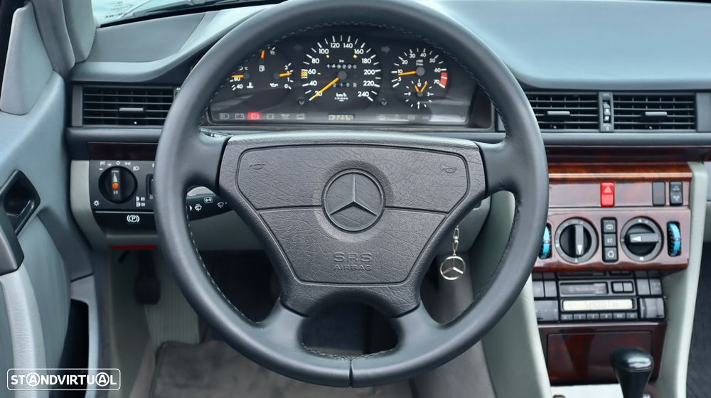 Mercedes-Benz E 220 - 38