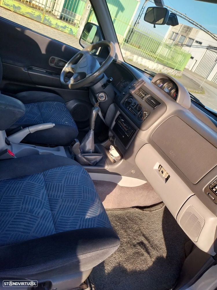 Mitsubishi Pajero Sport 2.5 TD GLS - 11