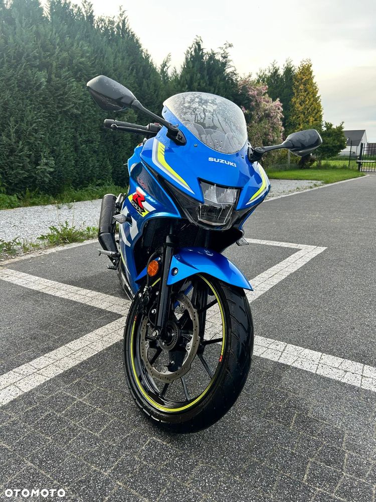 Suzuki GSX-R - 3