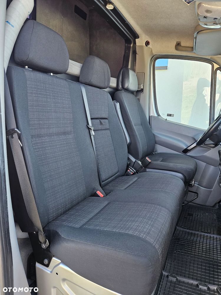 Mercedes-Benz Sprinter 319 CDI 7G-Tronic - 17