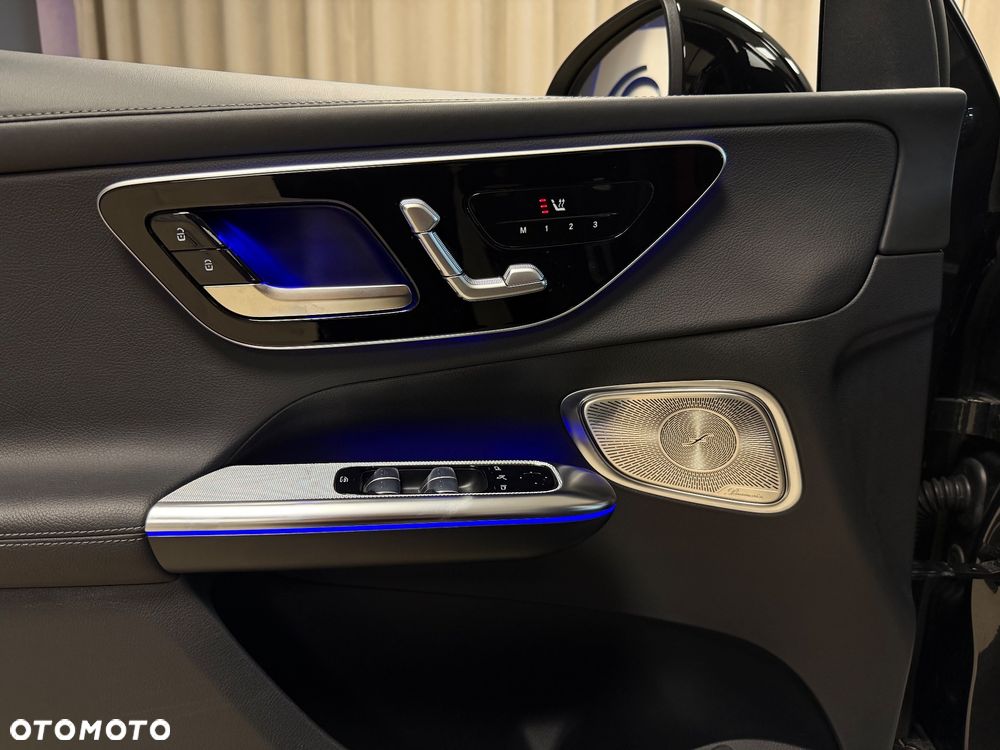 Mercedes-Benz GLC 300 4Matic 9G-TRONIC AMG Line - 22