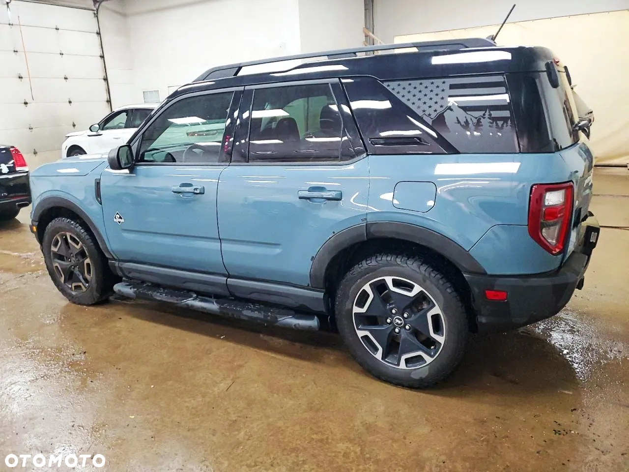 Ford Bronco - 2