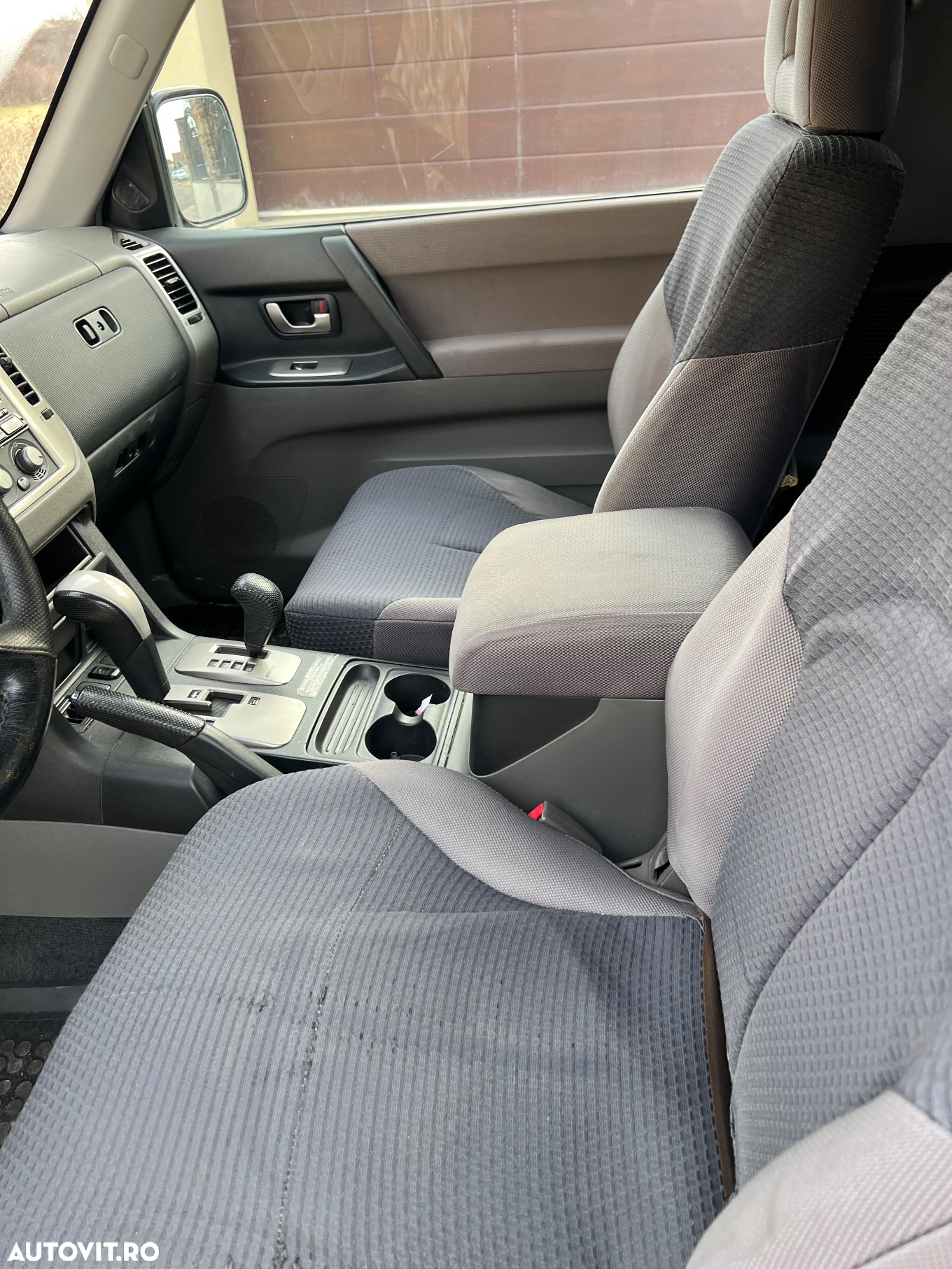 Mitsubishi Pajero SWB 3.2 DI-D GLS A/T + - 2
