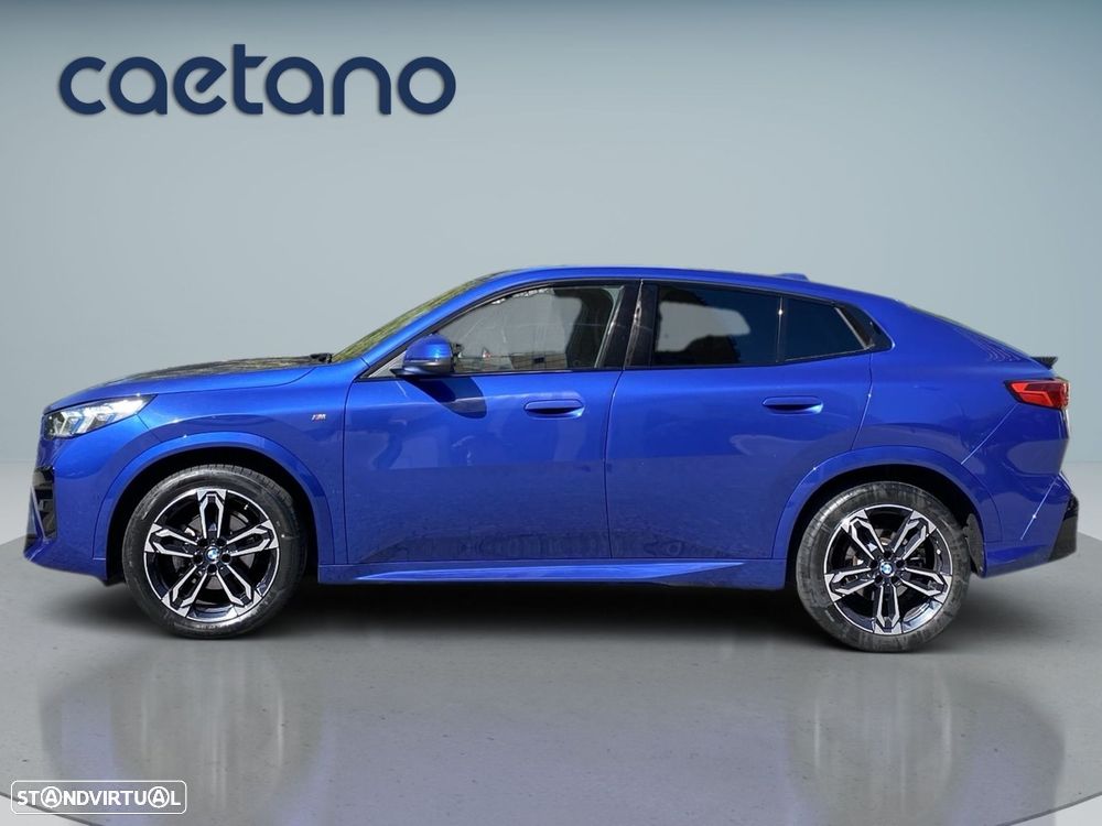 BMW X2 18 d sDrive Auto Pack M — fotografia 23