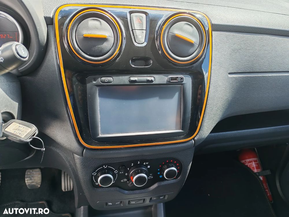 Dacia Lodgy dCi 110 Stepway Celebration - 16