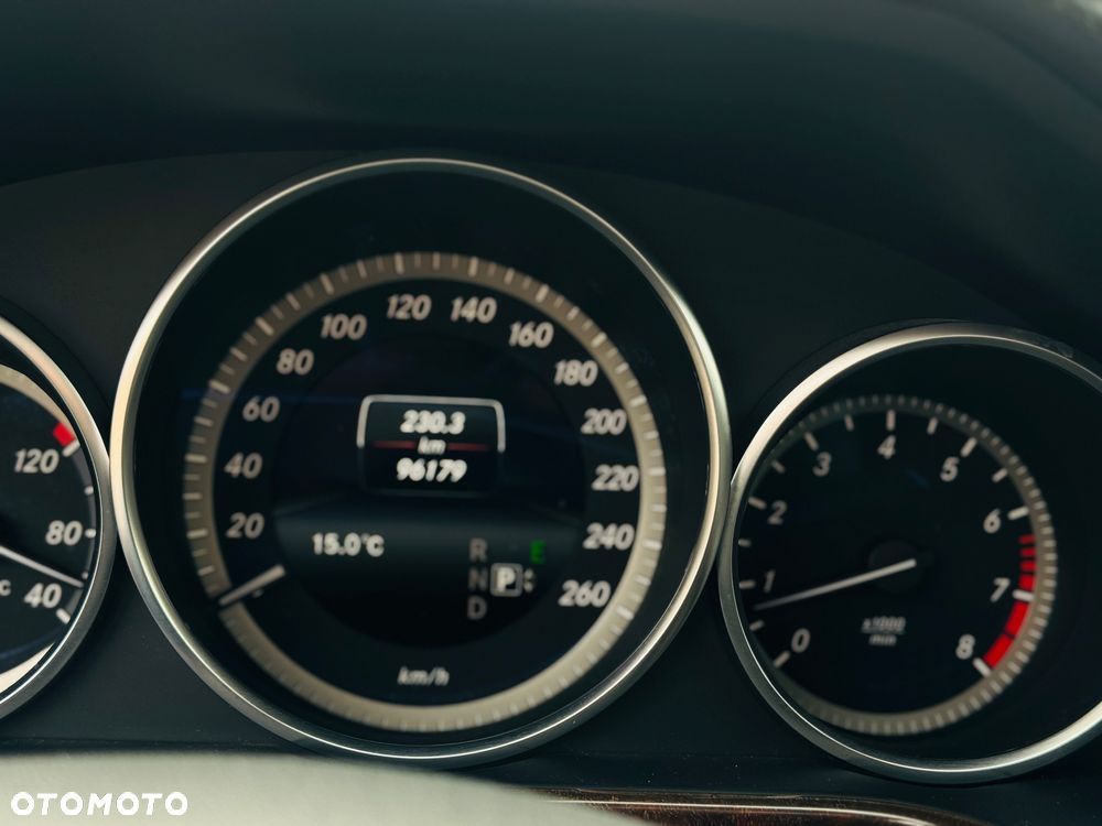 Mercedes-Benz Klasa E 200 7G-TRONIC Avantgarde - 24