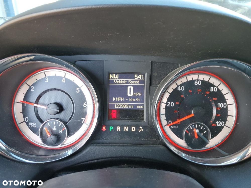 Dodge Grand Caravan 3.6 R/T - 31