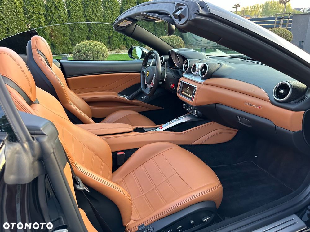 Ferrari California T - 19