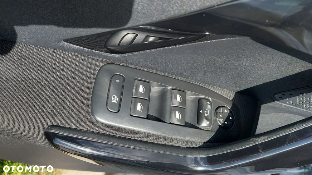 Peugeot 208 PureTech 82 Start & Stop Allure - 9