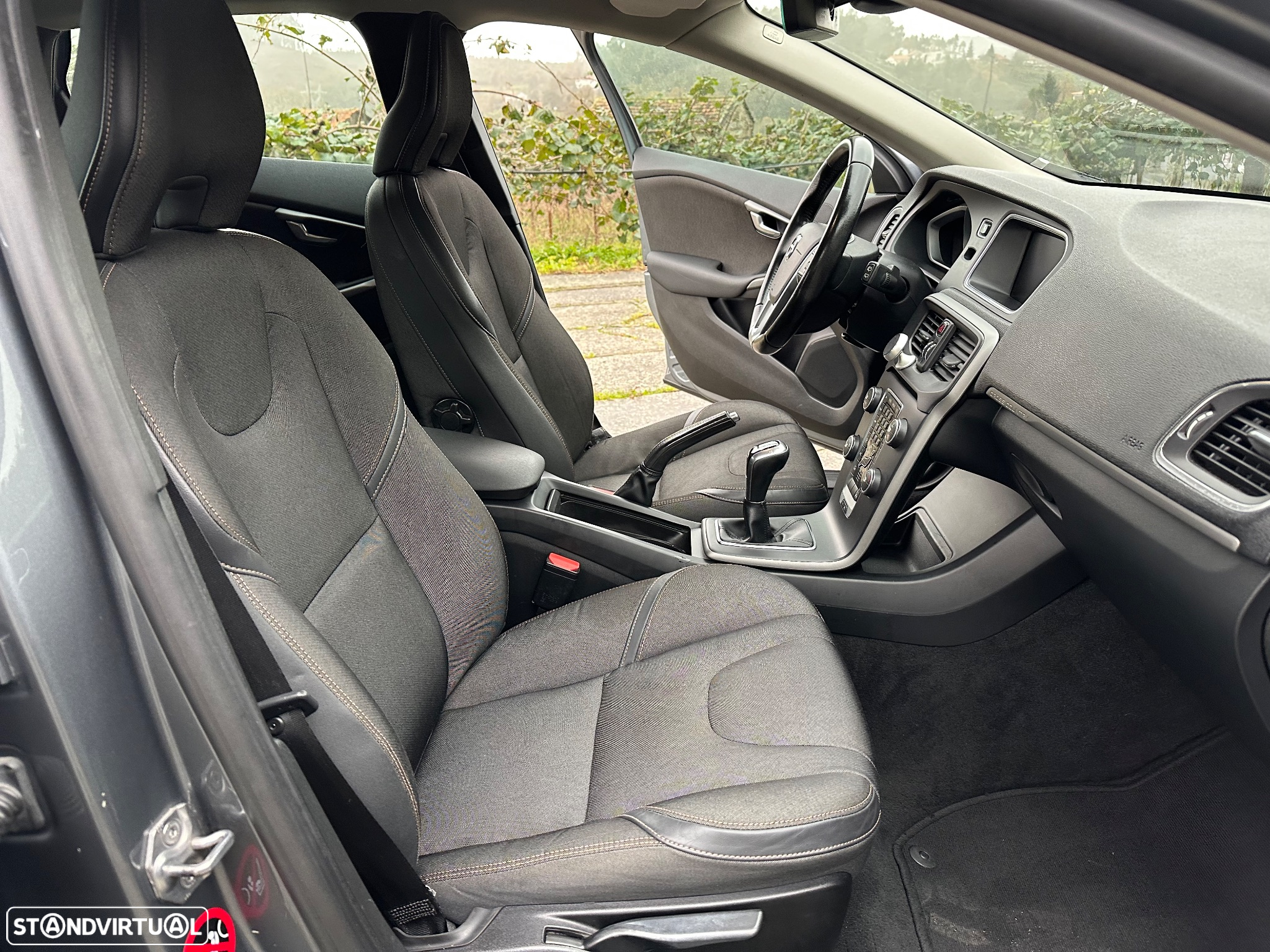 Volvo V40 Cross Country 2.0 D2 Momentum - 16