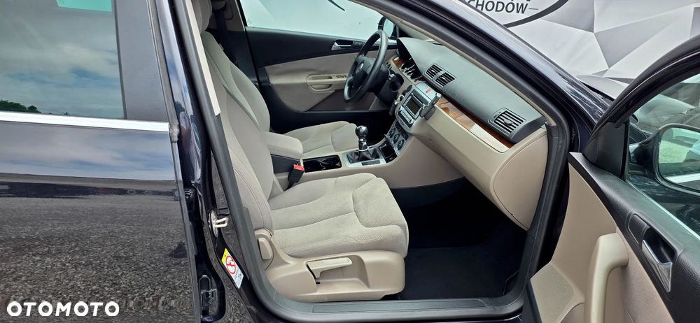 Volkswagen Passat Variant 1.8 TSI Comfortline - 19