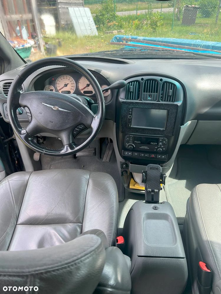 Chrysler Grand Voyager 2.8 CRD Executive LX S&G - 3