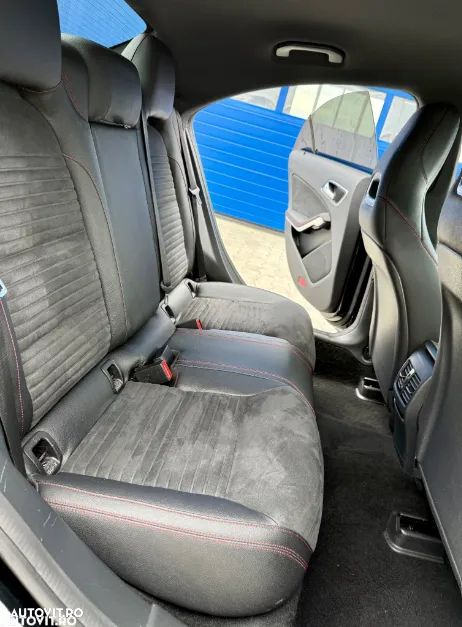 Mercedes-Benz CLA 220 d Shooting Brake 4Matic 7G-DCT AMG Line - 10