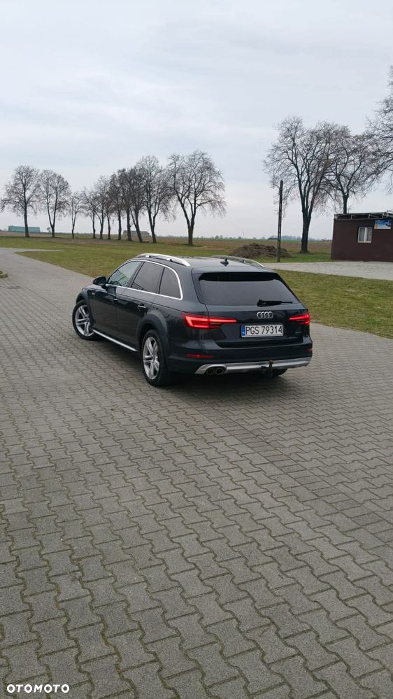 Audi A4 Allroad - 33
