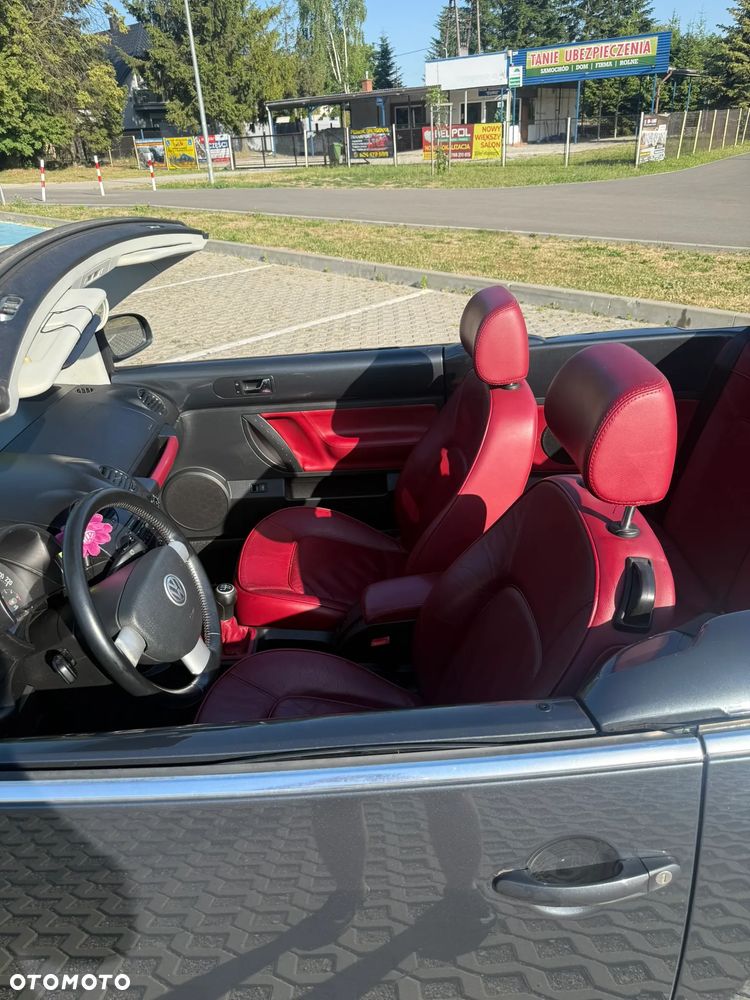 Volkswagen New Beetle - 19